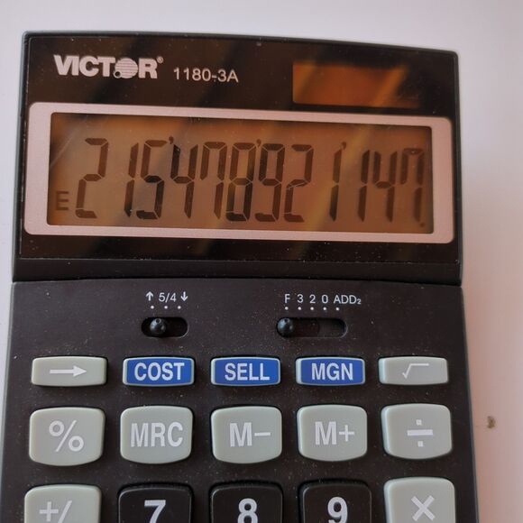 Extra Large 12 Digit Desktop Calculator with‎ Adjustable Tilt LCD Solar Power - Picture 4 of 12